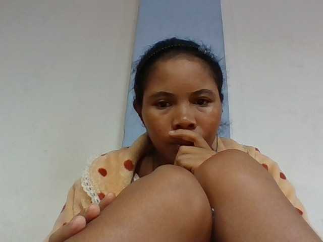 Juliah1a live cam on BongaCams