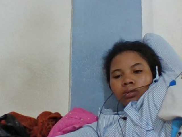 Juliah1a live cam preview