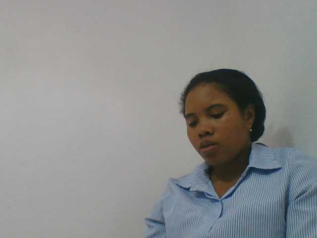 Juliah1a live cam on BongaCams