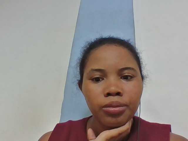 Juliah1a live cam on BongaCams