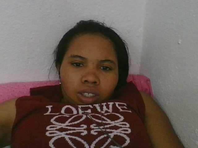 Juliah1a live cam on BongaCams