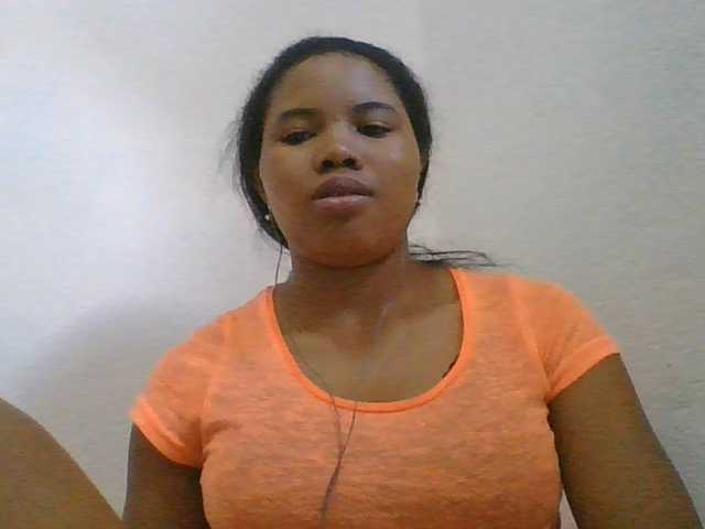 Juliah1a live cam on BongaCams