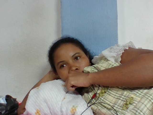 Juliah1a live cam on BongaCams