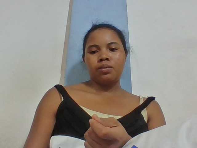 Juliah1a live cam preview