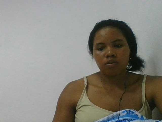 Juliah1a live cam on BongaCams