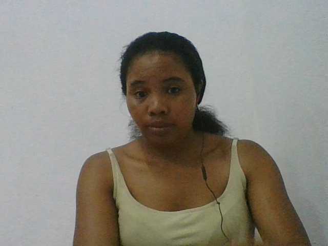 Juliah1a live cam on BongaCams