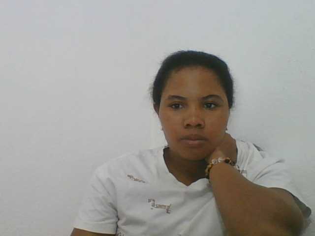 Juliah1a live cam on BongaCams