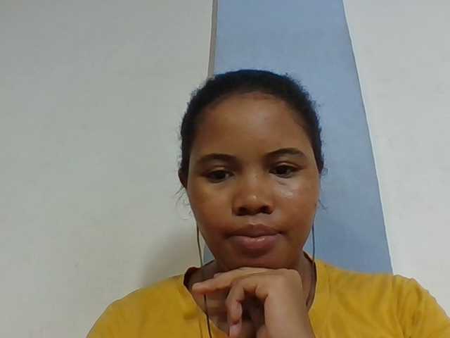 Juliah1a live cam on BongaCams