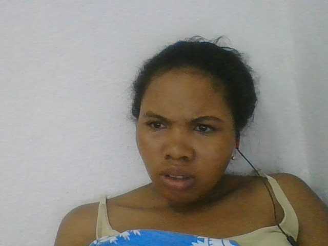 Juliah1a live cam on BongaCams