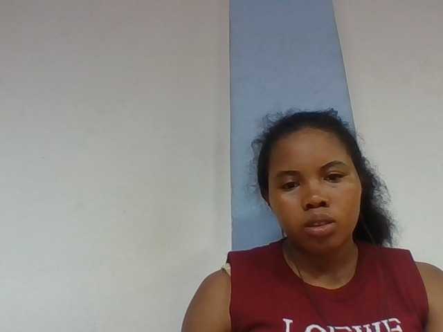 Juliah1a live cam on BongaCams