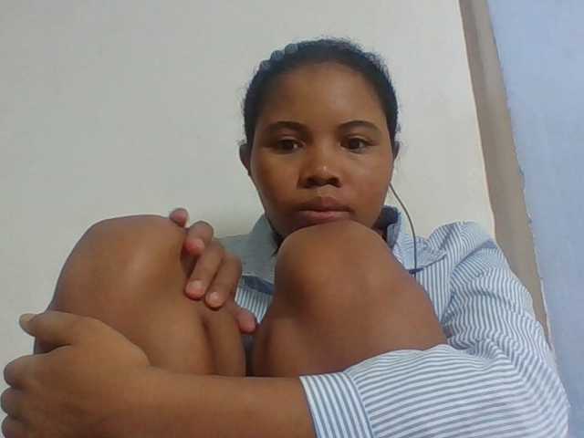 Juliah1a live cam on BongaCams