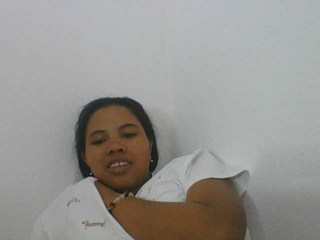 Juliah1a live cam on BongaCams