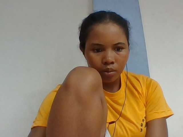 Juliah1a live cam on BongaCams