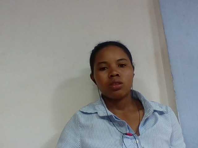 Juliah1a live webcam show