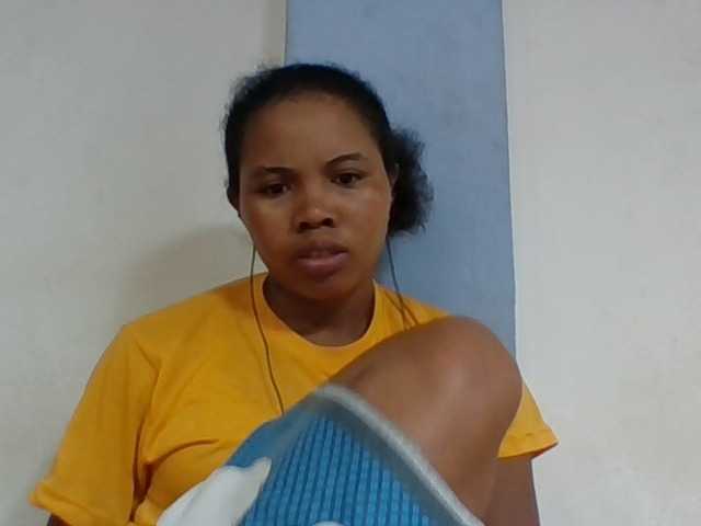 Juliah1a live cam on BongaCams