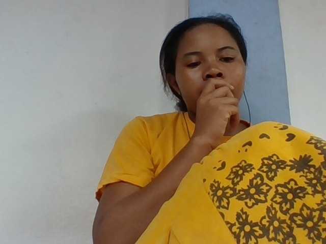 Juliah1a live cam on BongaCams