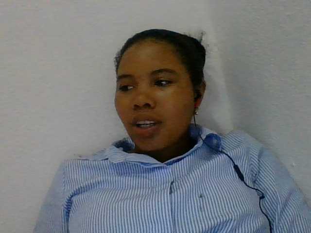 Juliah1a live cam on BongaCams