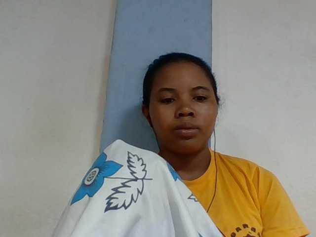 Juliah1a live cam on BongaCams