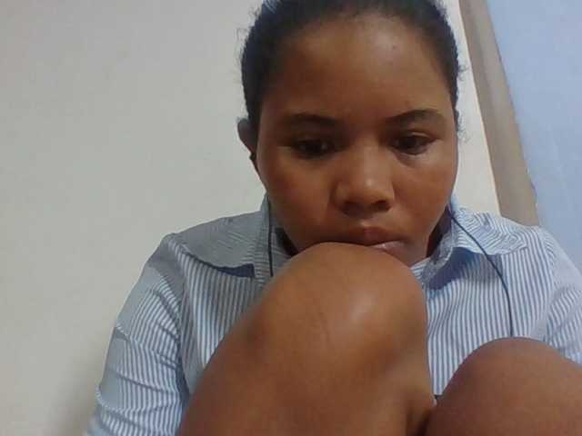 Juliah1a live cam on BongaCams