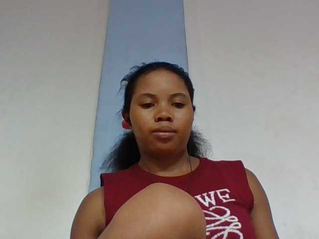 Juliah1a live cam on BongaCams