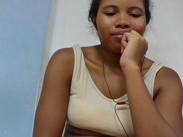 Juliah1a live cam on BongaCams