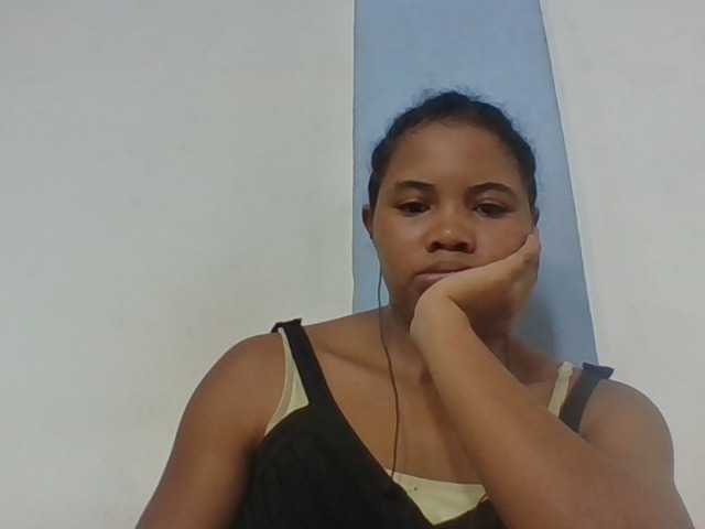 Juliah1a live cam on BongaCams