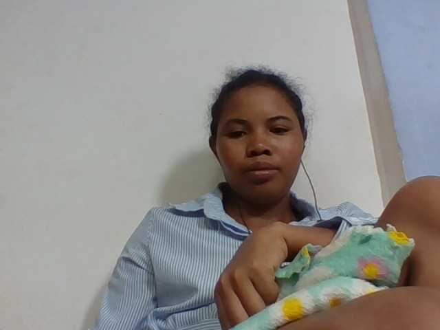 Juliah1a live cam on BongaCams