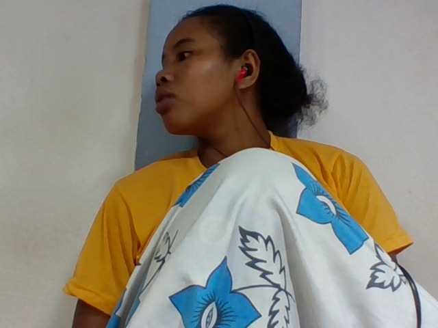 Juliah1a live webcam show