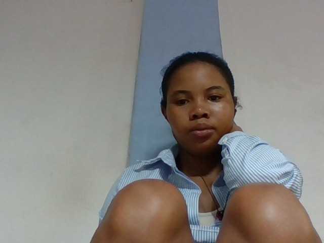 Juliah1a live cam on BongaCams