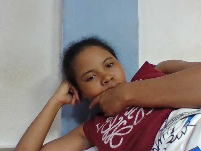 Juliah1a live cam on BongaCams
