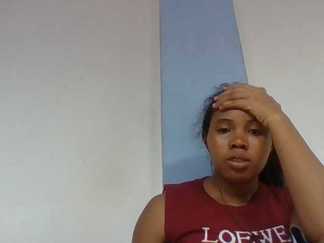 Juliah1a live cam on BongaCams