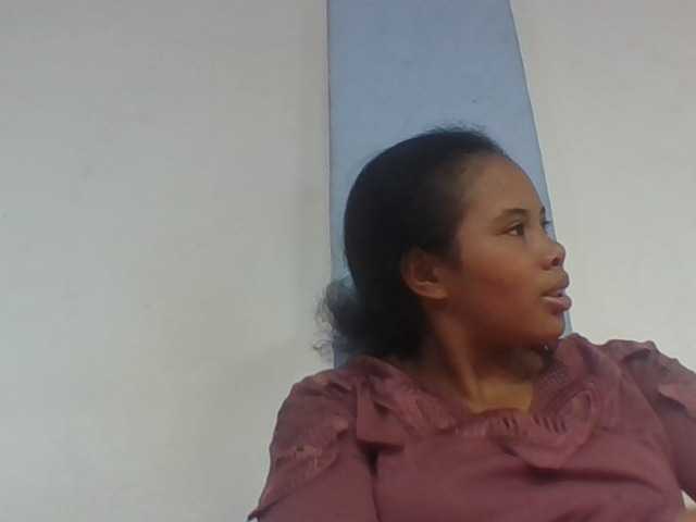 Juliah1a live cam on BongaCams