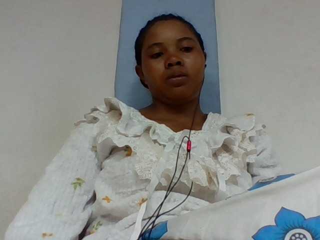 Juliah1a live cam on BongaCams