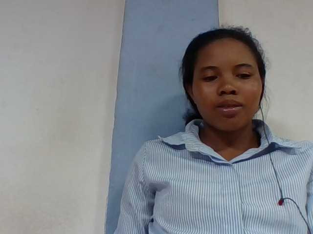 Juliah1a live cam on BongaCams