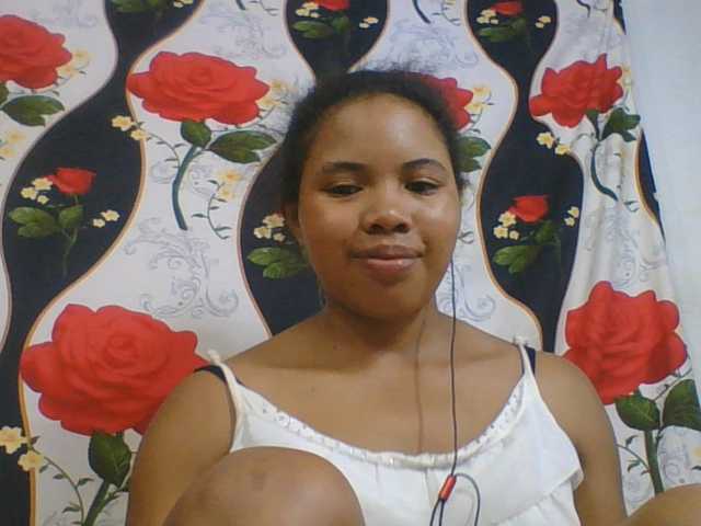 Juliah1a live cam on BongaCams