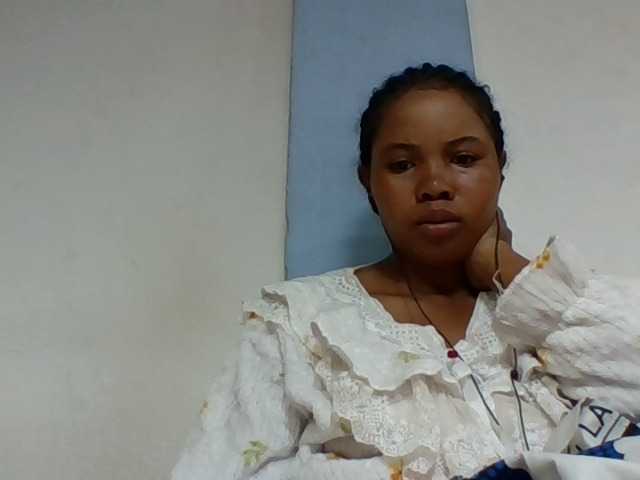 Juliah1a live cam on BongaCams