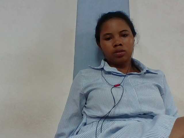Juliah1a live cam on BongaCams
