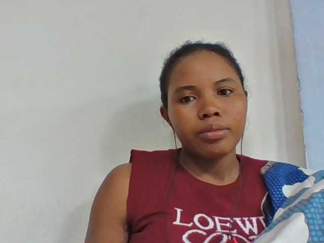 Juliah1a live cam on BongaCams