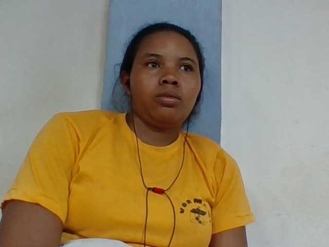 Juliah1a live cam on BongaCams