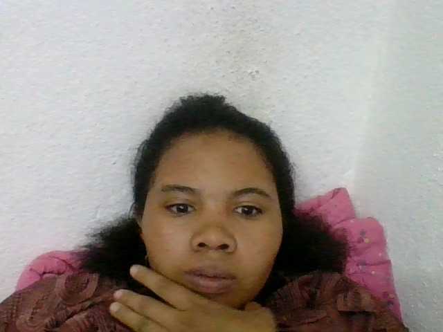 Juliah1a live cam on BongaCams