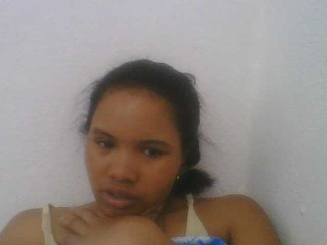 Juliah1a live cam on BongaCams