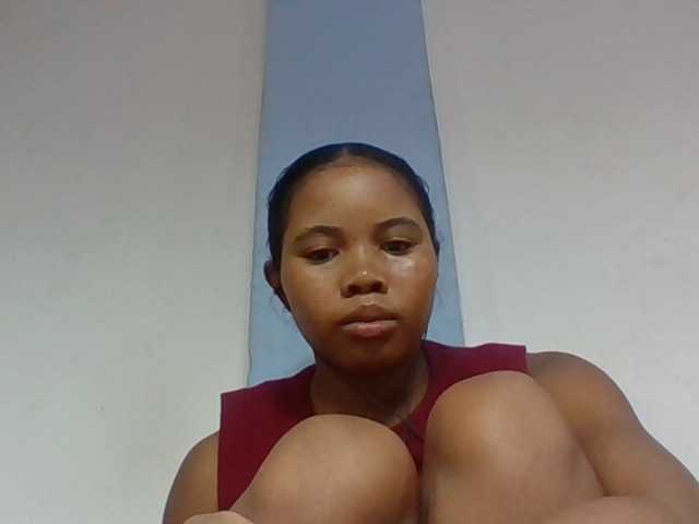 Juliah1a live cam on BongaCams