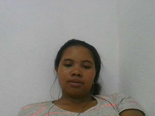 Juliah1a live cam on BongaCams