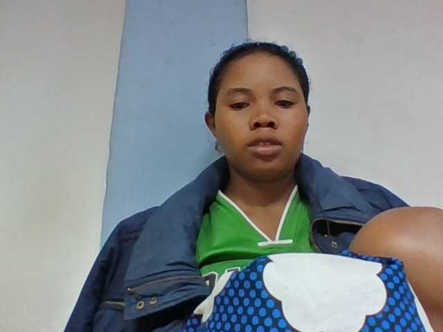 Juliah1a live cam on BongaCams