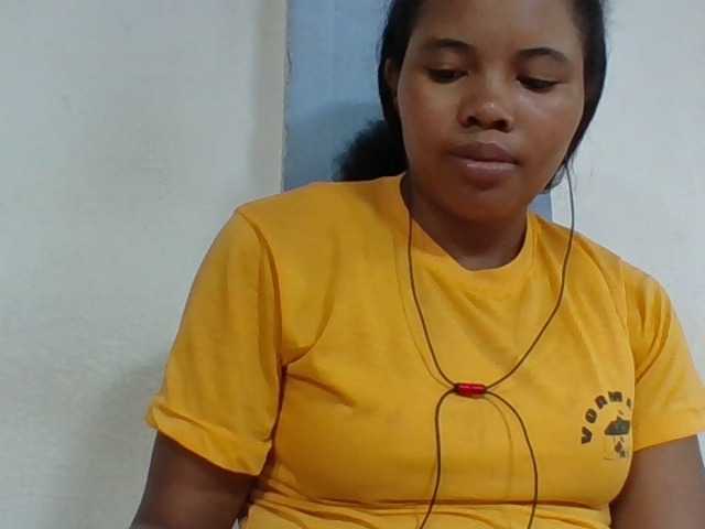 Juliah1a live cam on BongaCams