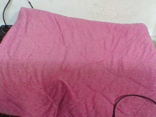 Juliah1a live cam on BongaCams