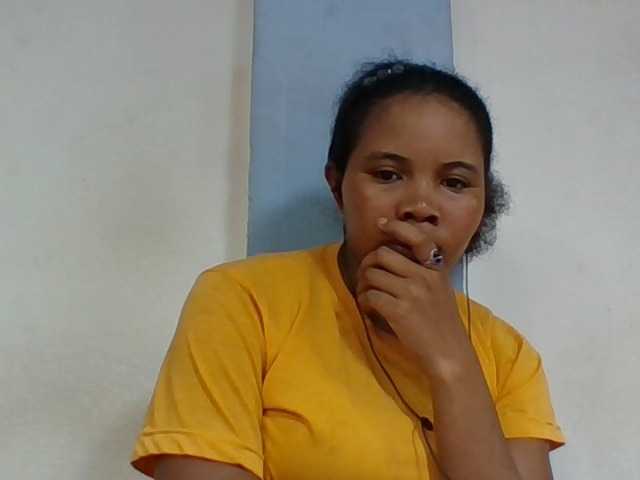 Juliah1a live cam on BongaCams