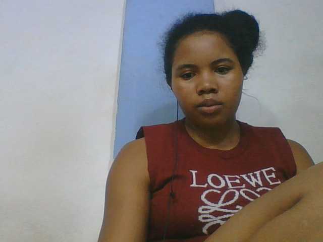 Juliah1a live cam on BongaCams