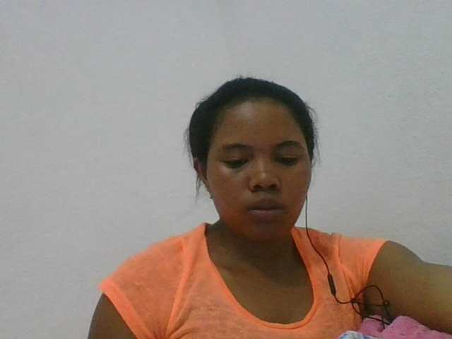 Juliah1a live cam on BongaCams