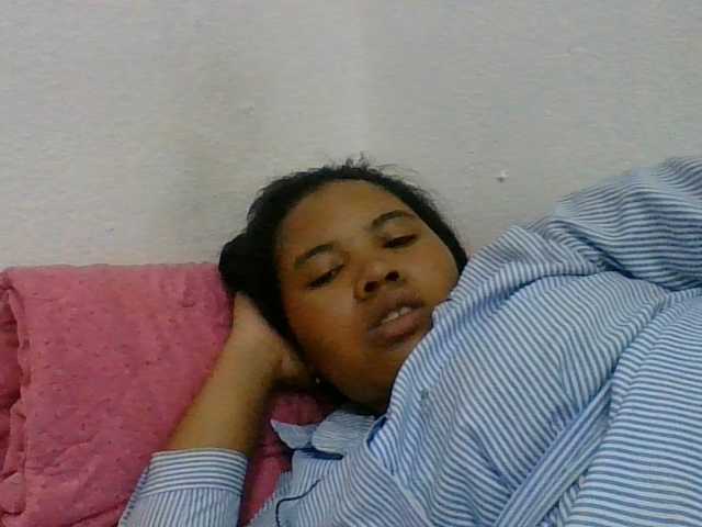 Juliah1a live cam on BongaCams